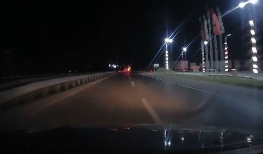 Eskişehir yolunda sürücü uyuyakaldı: Araç kamerası o anları böyle kaydetti!