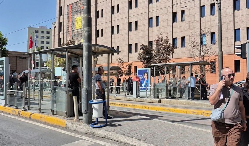 Eskişehir'de bıçaklı kavga: "Ablam için yaptım" diyerek teslim oldu
