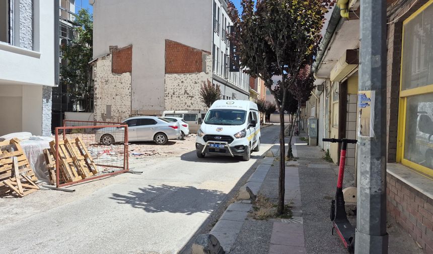 Eskişehir'in göbeğindeki plazada cansız bedeni bulundu!