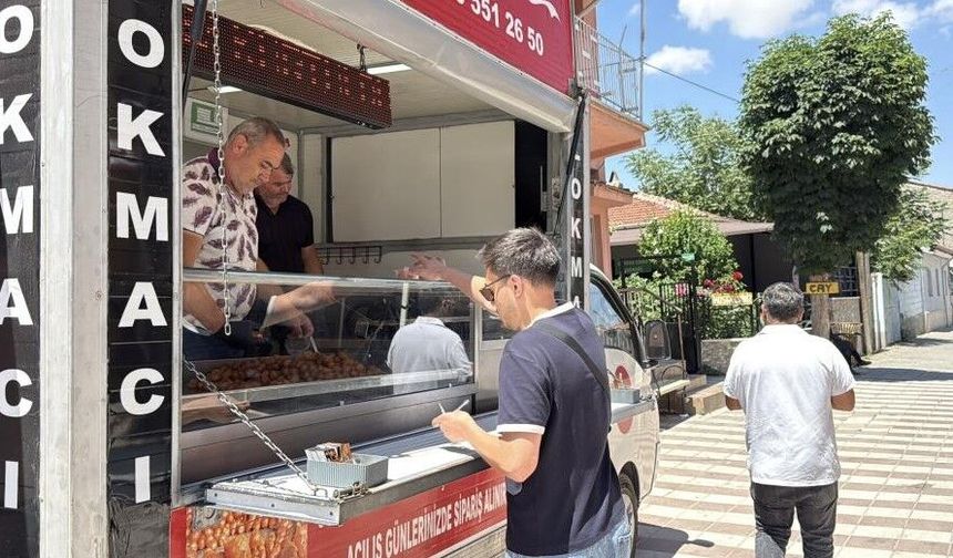Eskişehir'de dikkat çeken boşanma kutlaması!