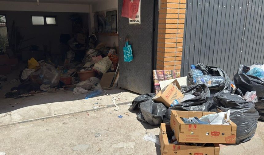 Eskişehir'de garajdan çıkanlar şaşırttı: 3 kamyonla tahliye edildi!