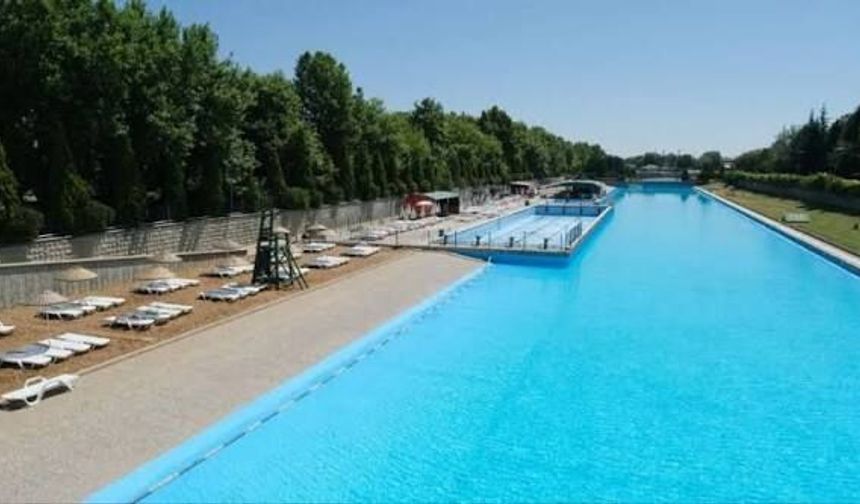 Eskişehir'de bitirilemeyen tadilat: Vatandaş tepkili!