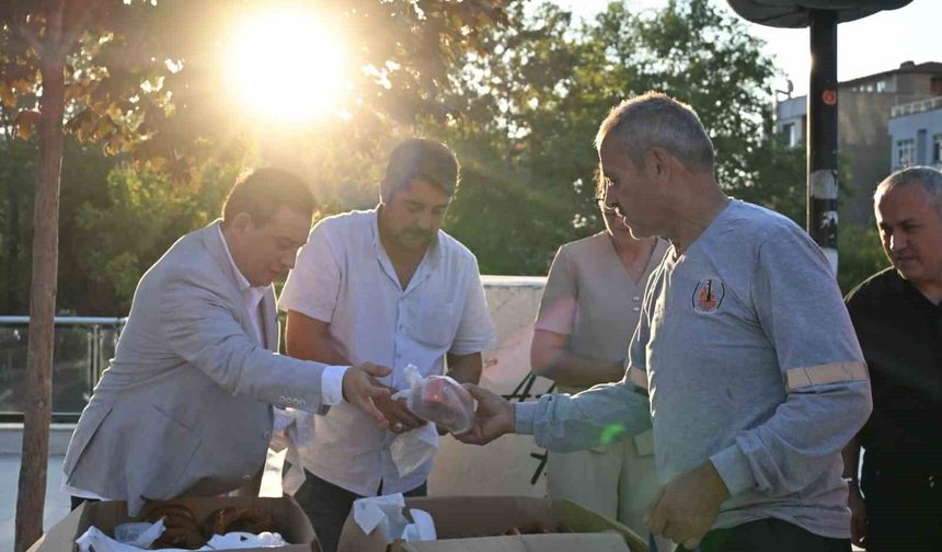 Bilecik'te sabah simitleri MHP'den