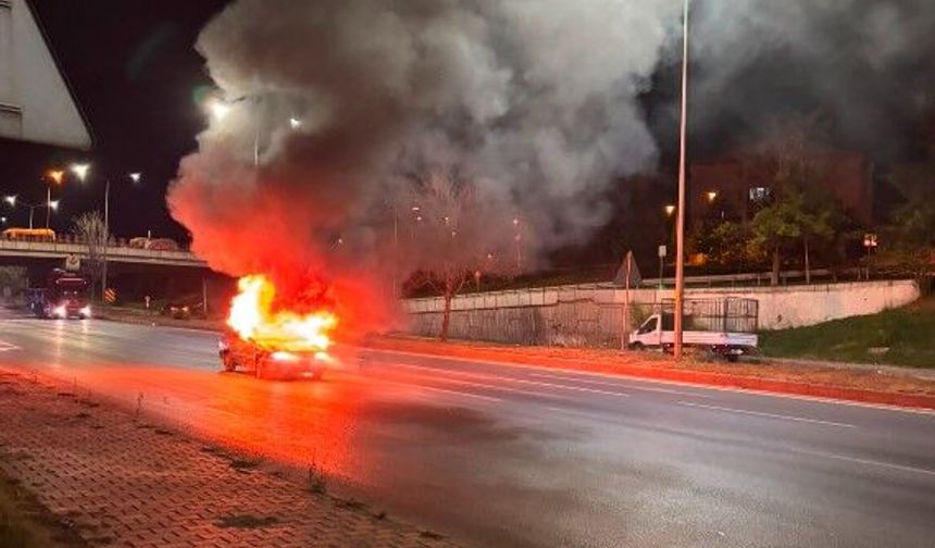Eskişehir'de ölümden döndü: Aracı alev topuna döndü!