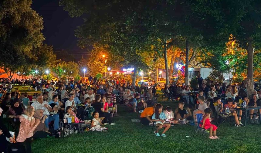 Eskişehir’de yeşilçam rüzgarı: Bu akşam açık hava sineması ücretsiz!