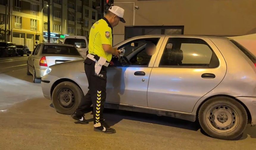 Eskişehir’de 2 ay arayla aynı polise yakalandı: Sürücüye 7 senelik dev ceza!