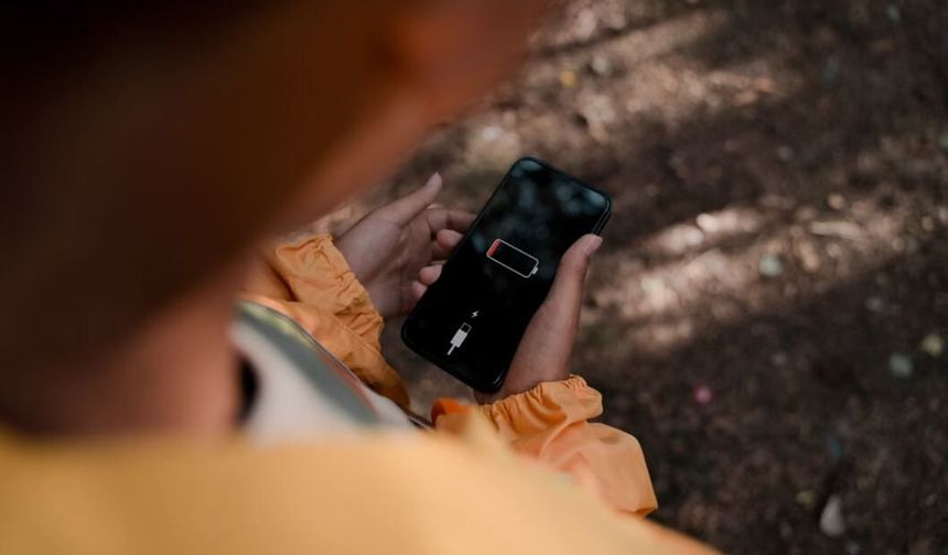 Telefonunuzun pilini tüketen 10 hata