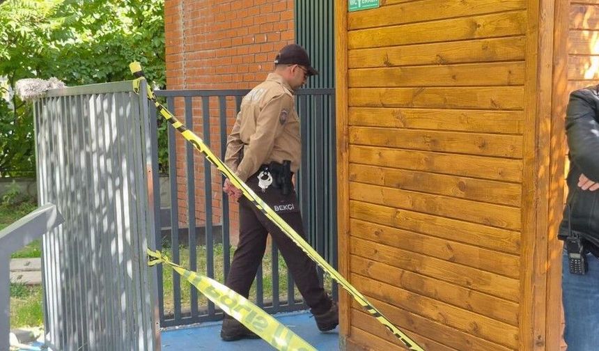 Eskişehir'de polis memuru tuvalette silahla vurulmuş halde bulundu!