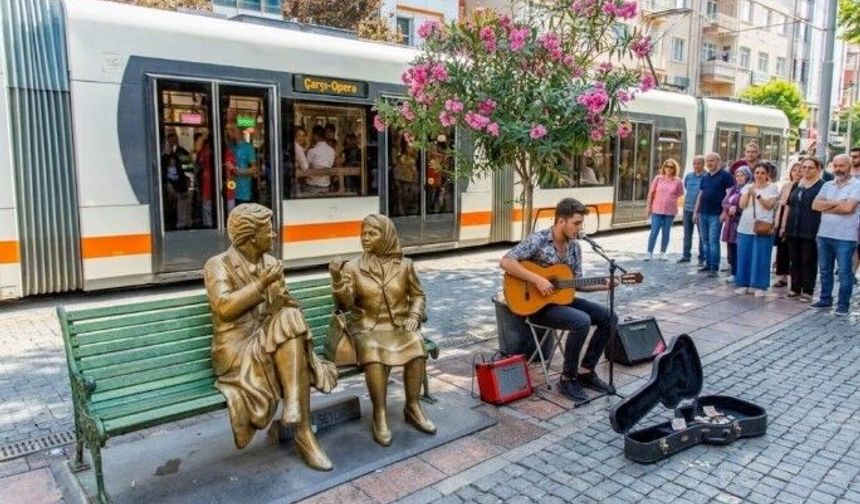 Eskişehir'de sokak müzisyenleri aranıyor: Belediye başvuru açtı, son 5 gün!