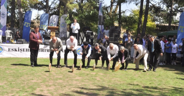 ESKİŞEHİR ŞENLİKLERİ MARKA HALİNE GETİRDİ 