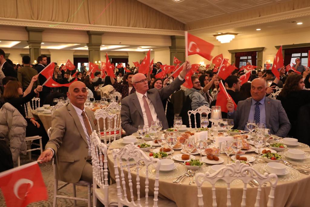 CHP Genel Başkan Yardımcısı Tezcan Eskişehirliler ile buluştu (9)