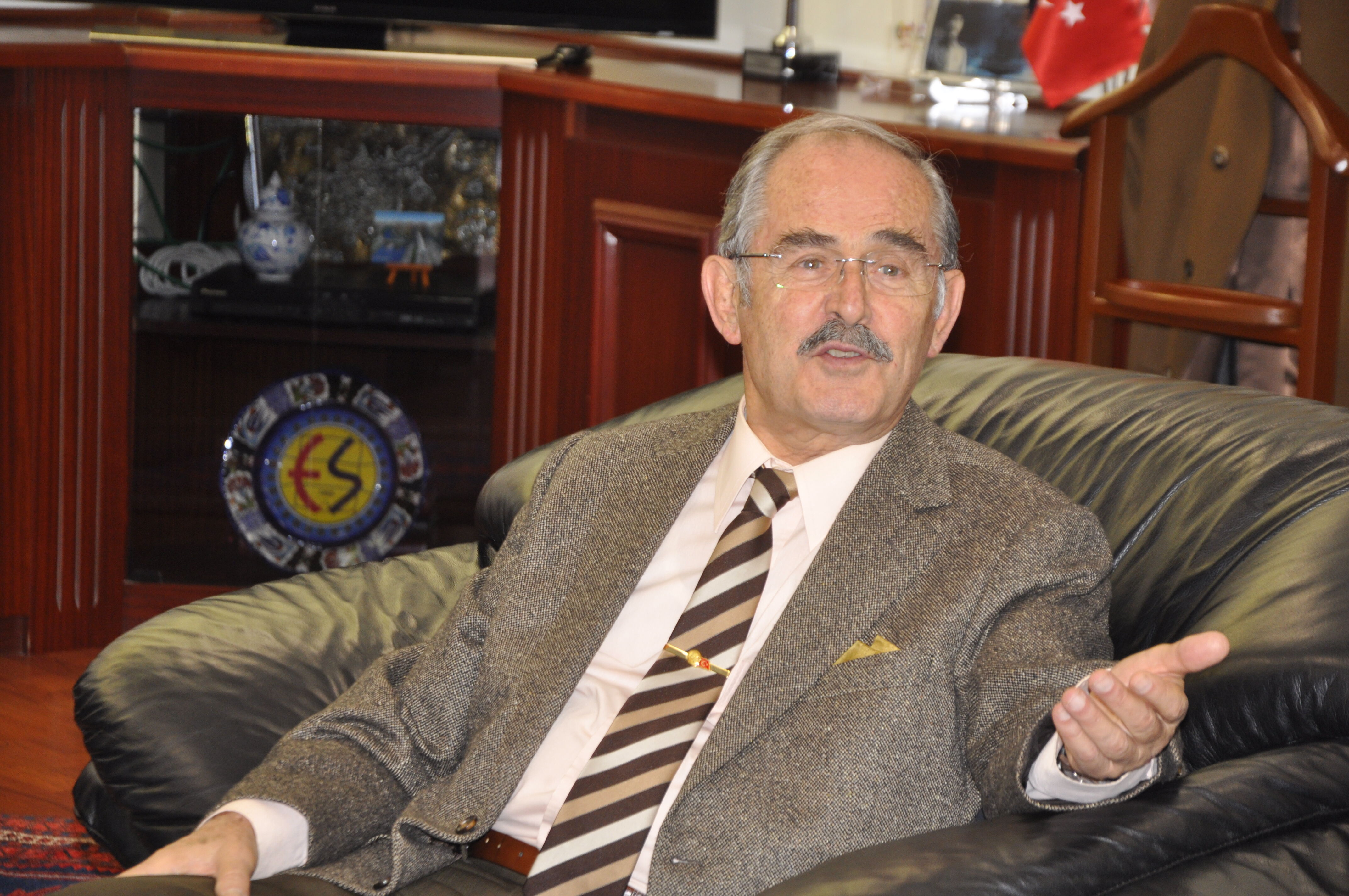 "CHP’den istifa etti" iddialarına Yılmaz Büyükerşen’den cevap!