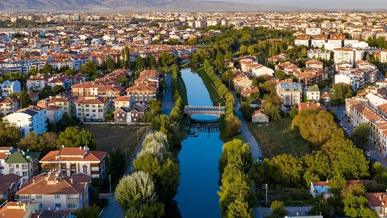 Türkiye’nin ortasında gizemli bir şehir: Buraya gelenler dönmek istemiyor!