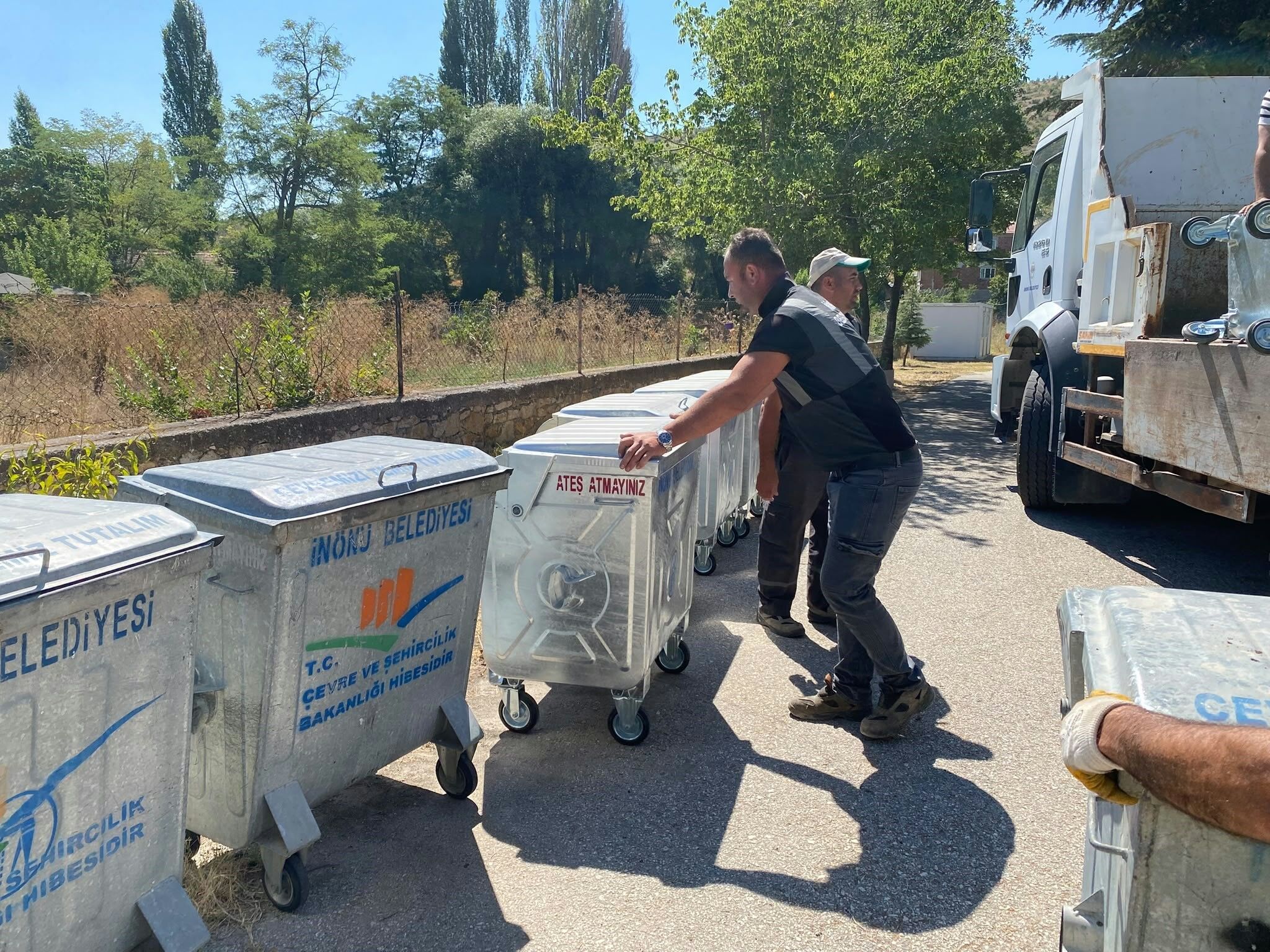 İnönü Belediyesi’nden okullara temizlik desteği