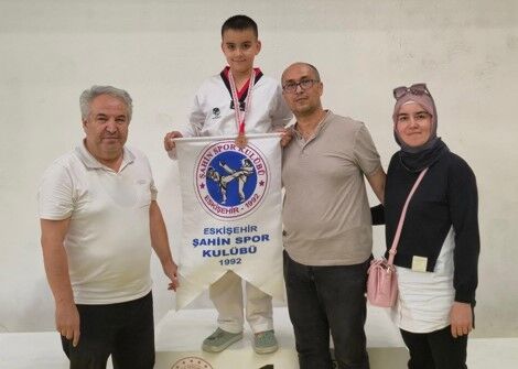 4 sporcu kürsü sevinci yaşadı