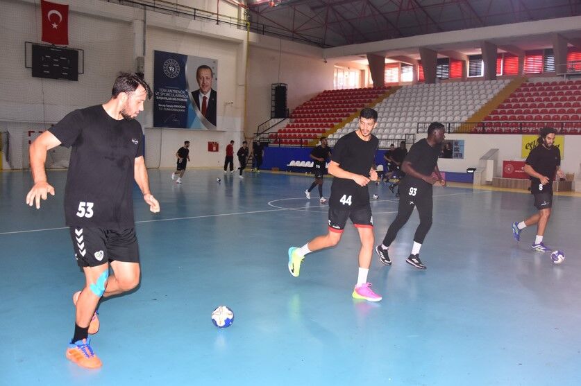 Mihalıççık’ta tempo yüksek