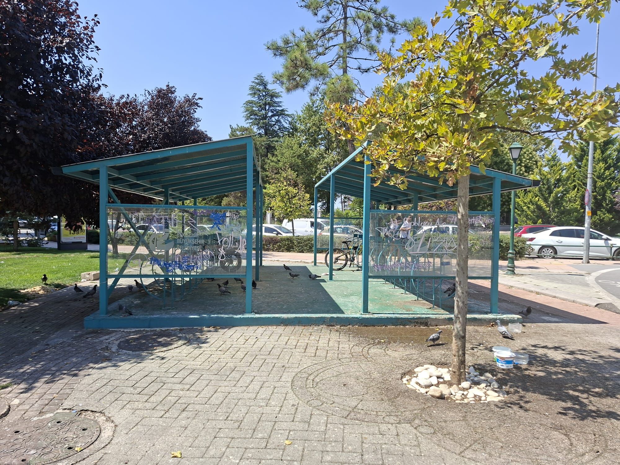 Eskişehir'de bisiklet parkında kirlilik