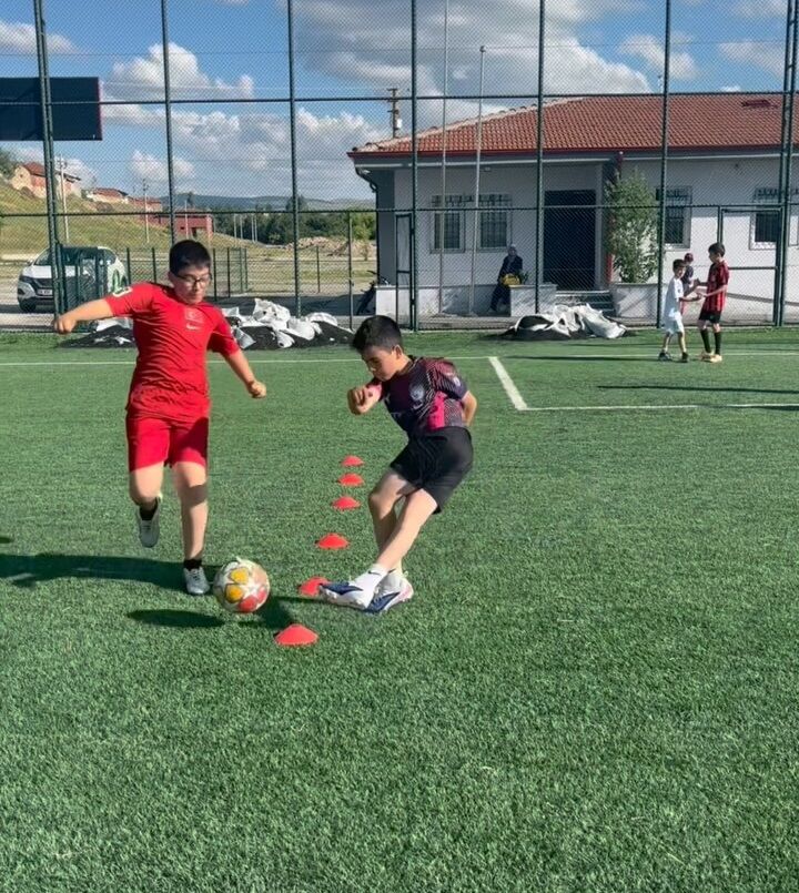 Beylikova’da geleceğin futbolcuları yetişecek