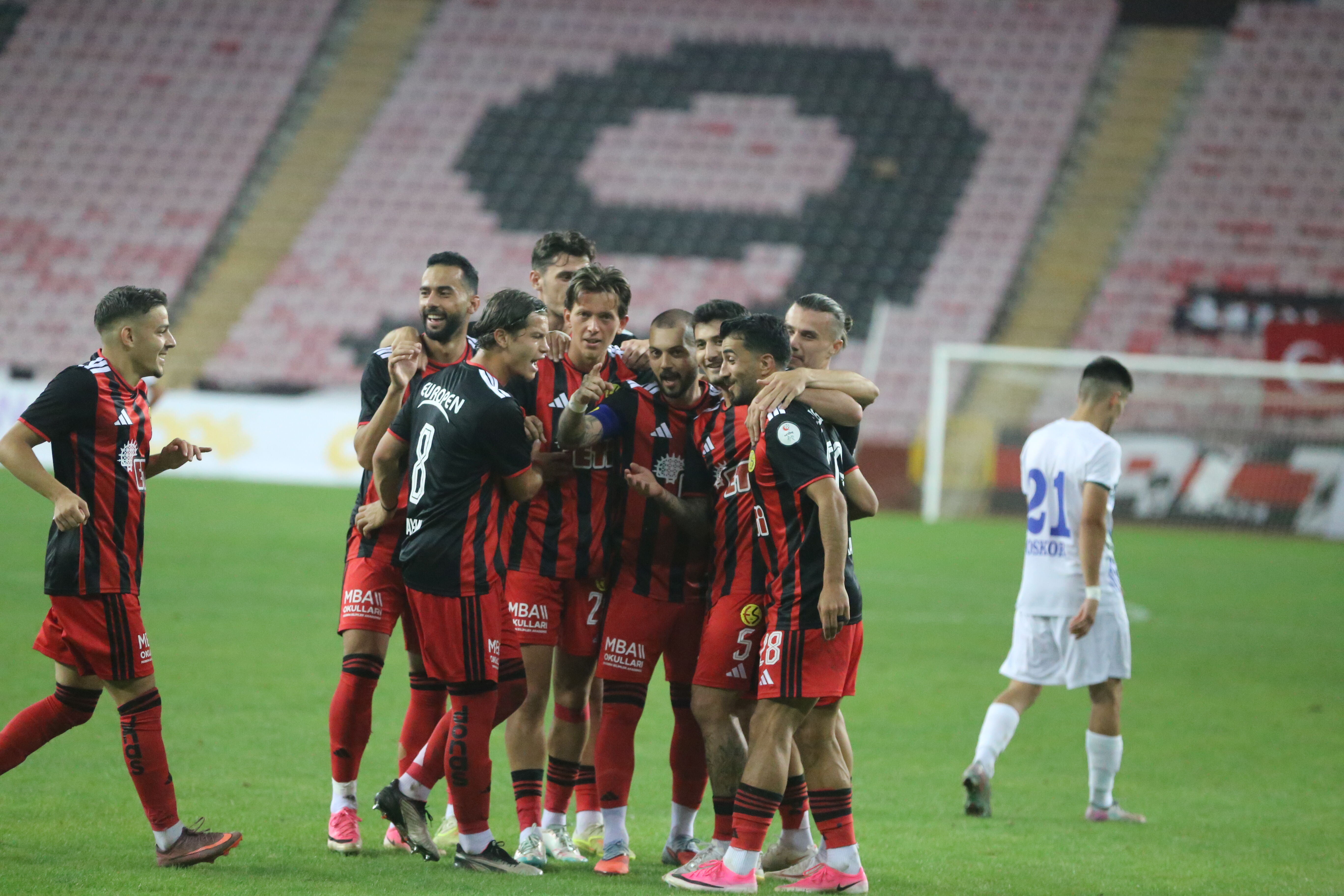 Eskişehirspor Uşak’ta 2’de 2 peşinde!