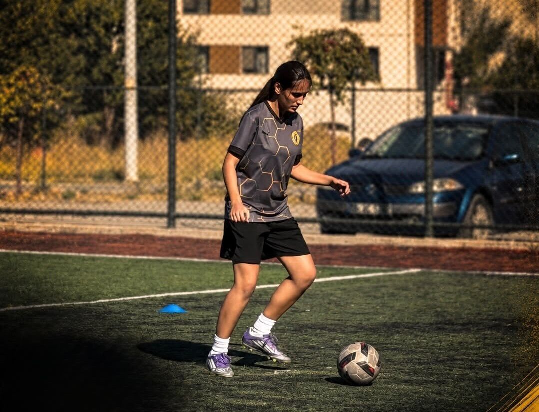 Konca Spor’da kız futbol okulu çalışmalara başladı