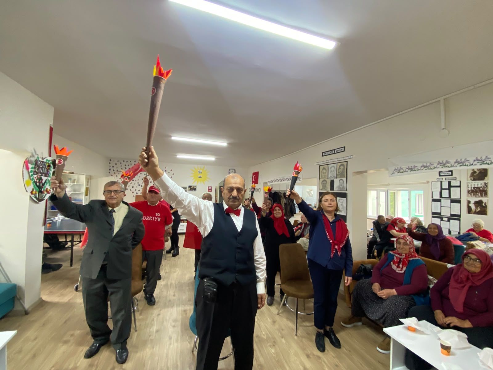 Eskişehir’de büyüklerden 29 Ekim kutlaması